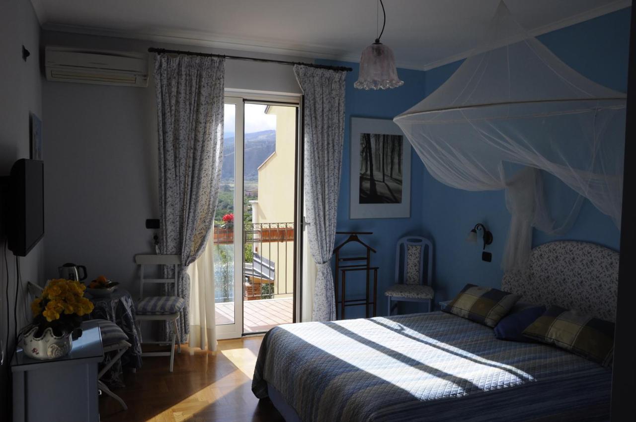 Villino Lenci Bed & Breakfast ทรัปปิเตลโล ภายนอก รูปภาพ