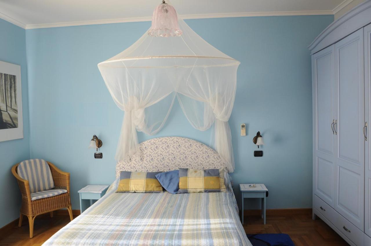 Villino Lenci Bed & Breakfast ทรัปปิเตลโล ภายนอก รูปภาพ